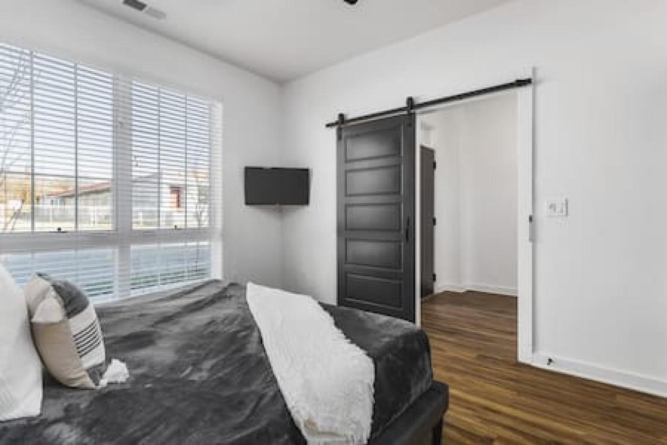 נאשוויל Spacious Home With Large Patio Rooftop Deck And Garage מראה חיצוני תמונה
